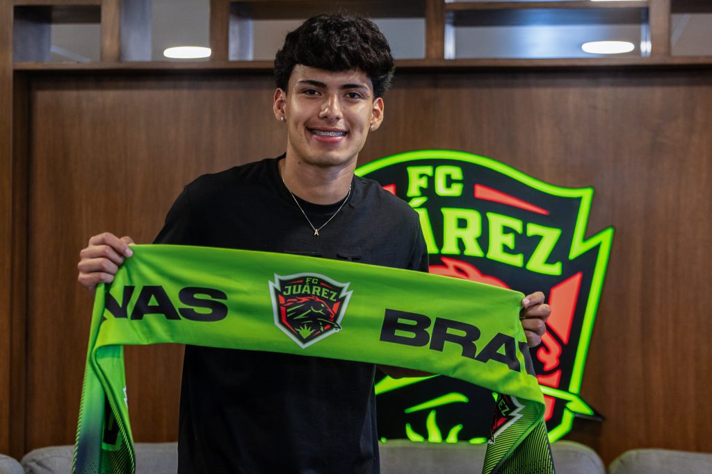 Alan Montoya renueva contrato con FC Juárez 1 0H3A9587 2