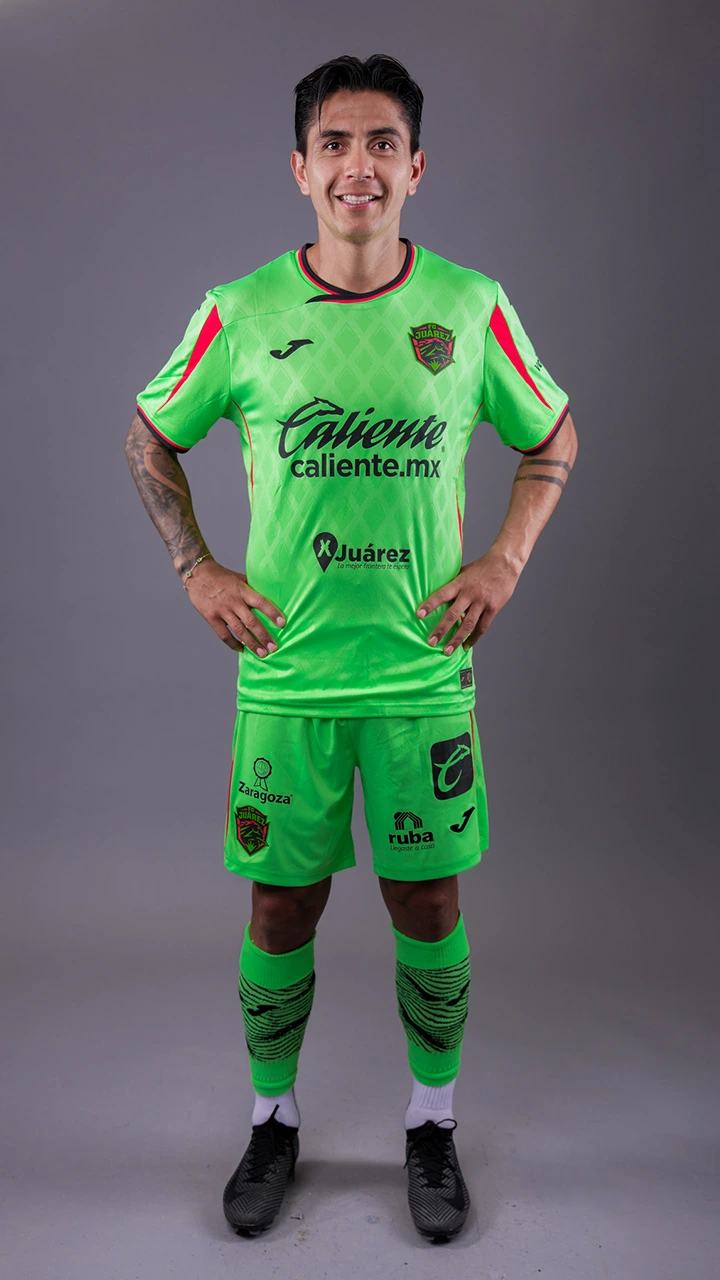 #10 Dieter Villalpando