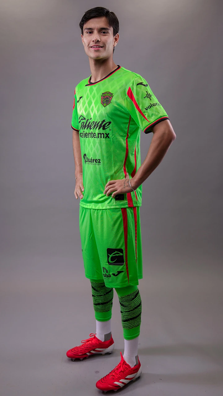 #14 Diego Ochoa