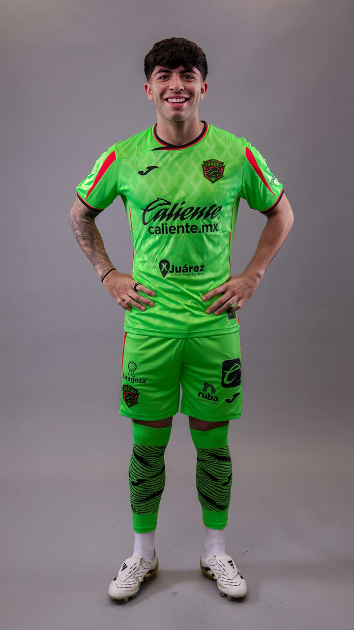 #5 Denzell García