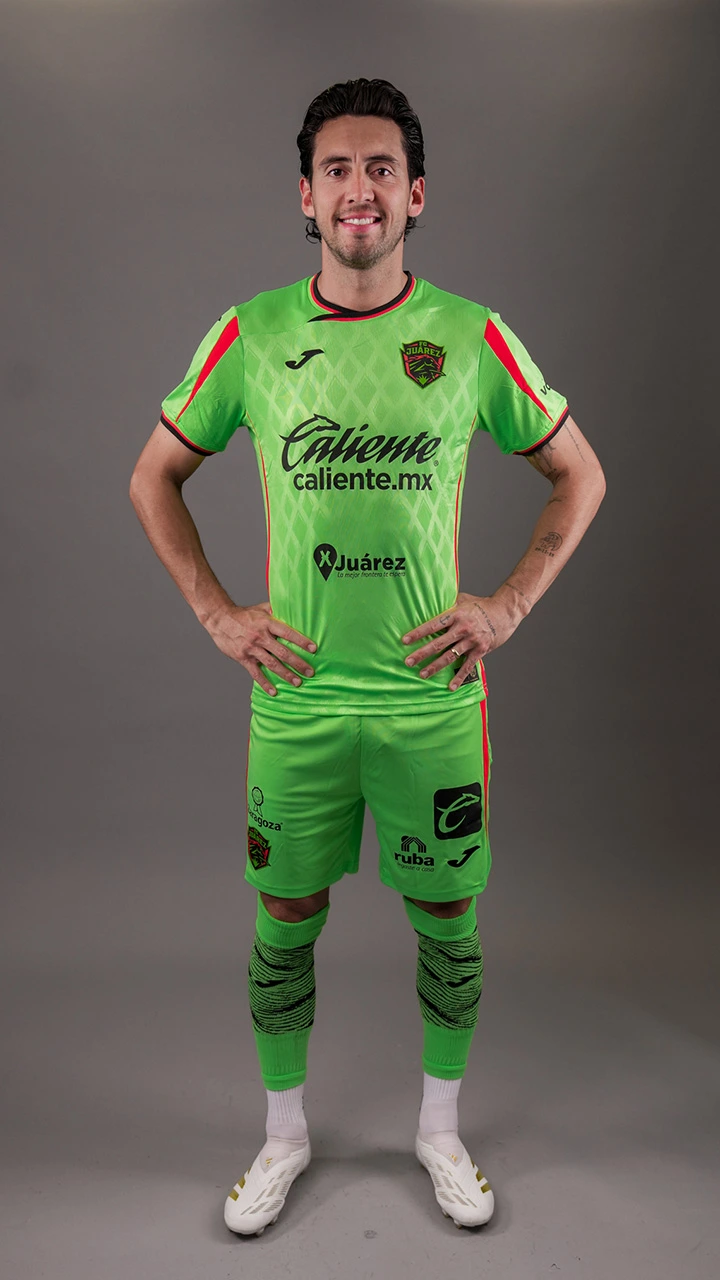 #6 Javier Salas