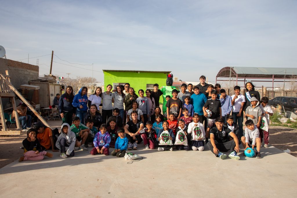 Conviven Bravos y Bravas con niños y niñas del Comedor Social León de Juda 1 IMG 0592