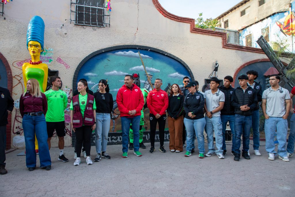 FC Juárez se suma a la Jornada ‘Juárez Amanece Limpio’ en la Plaza Cervantina 1 IMG 0734